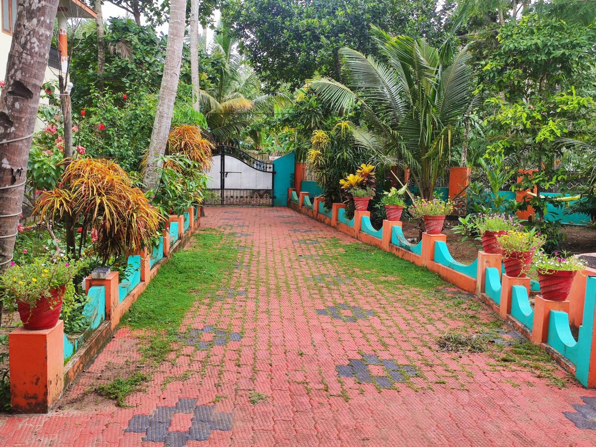 Happy Buddha Homestay Varkala Esterno foto